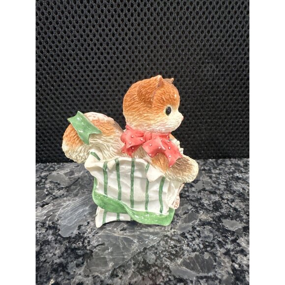 Cute Ceramic Cat Figurines Holding Rose Pink Bow & Green Striped Basket Set - Picture 5 of 16